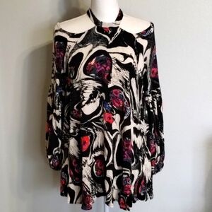 Free People Drift Away open  shoulder size small balloon sleeve blouse relaxed